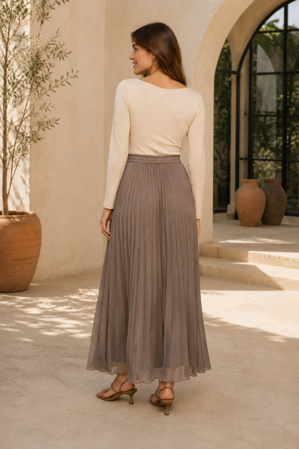 Caerdydd Pleated Maxi Skirt back or construction