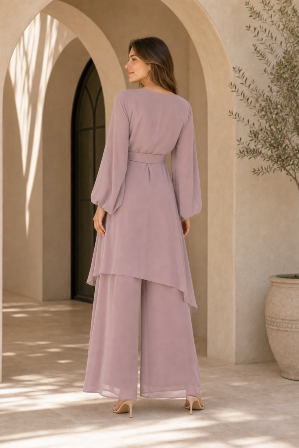 Pearl 62 tunic set back or construction