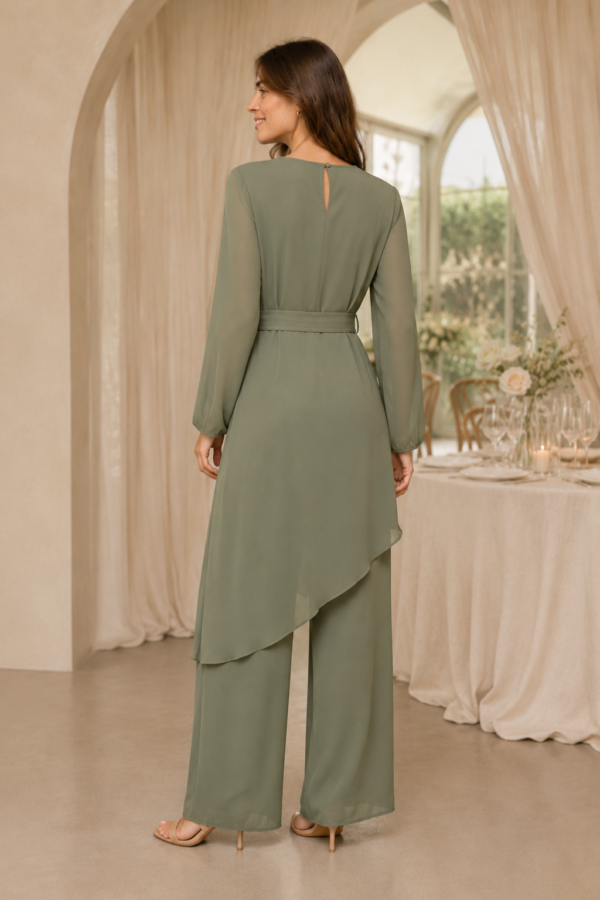 Mira 67 tunic set back or construction